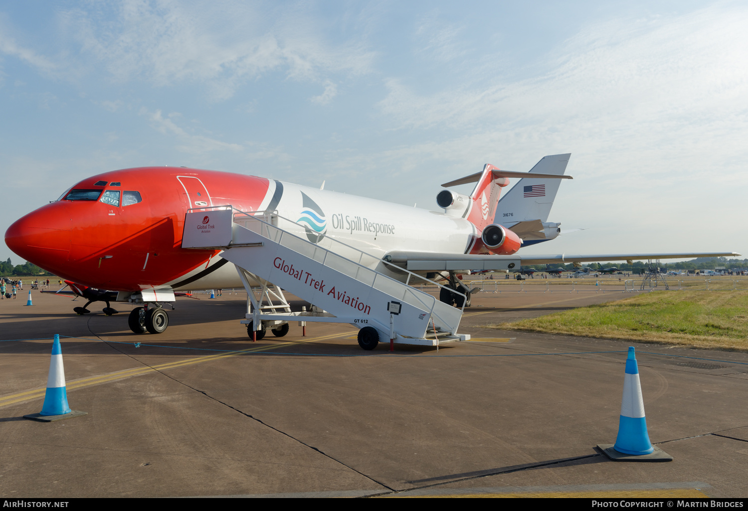 Aircraft Photo of G-OSRA | Boeing 727-2S2F/Adv(RE) Super 27 | Oil Spill Response | AirHistory.net #478877