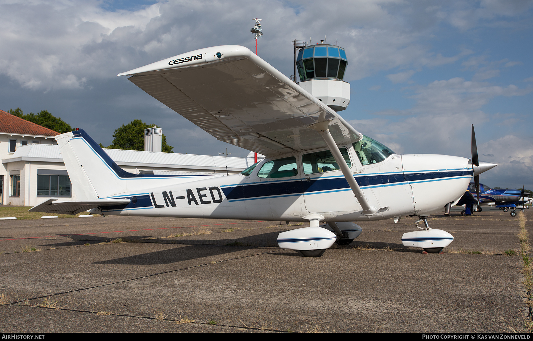 Aircraft Photo of LN-AED | Cessna 172N Skyhawk | AirHistory.net #478919