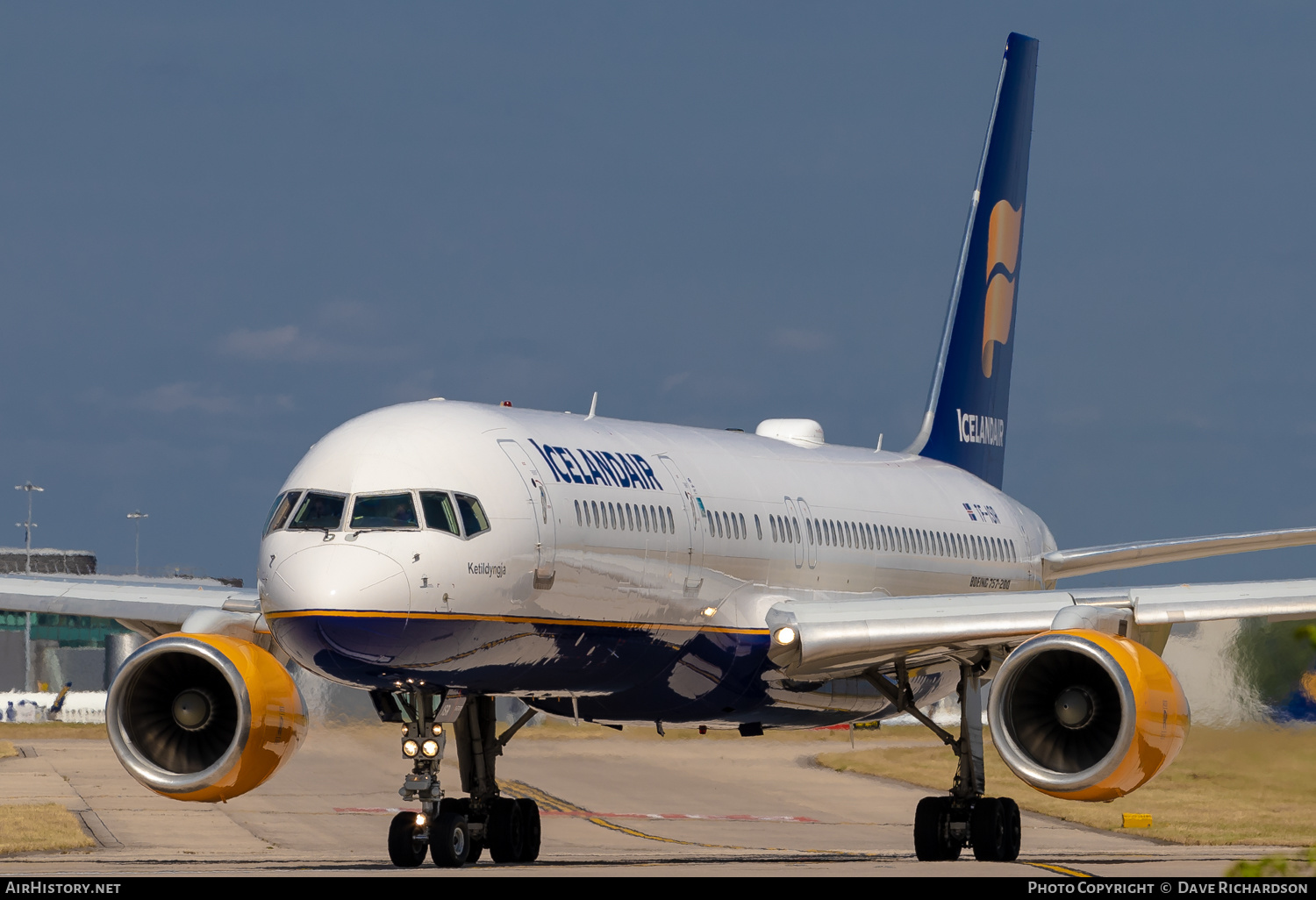 Aircraft Photo of TF-ISR | Boeing 757-256 | Icelandair | AirHistory.net #478920