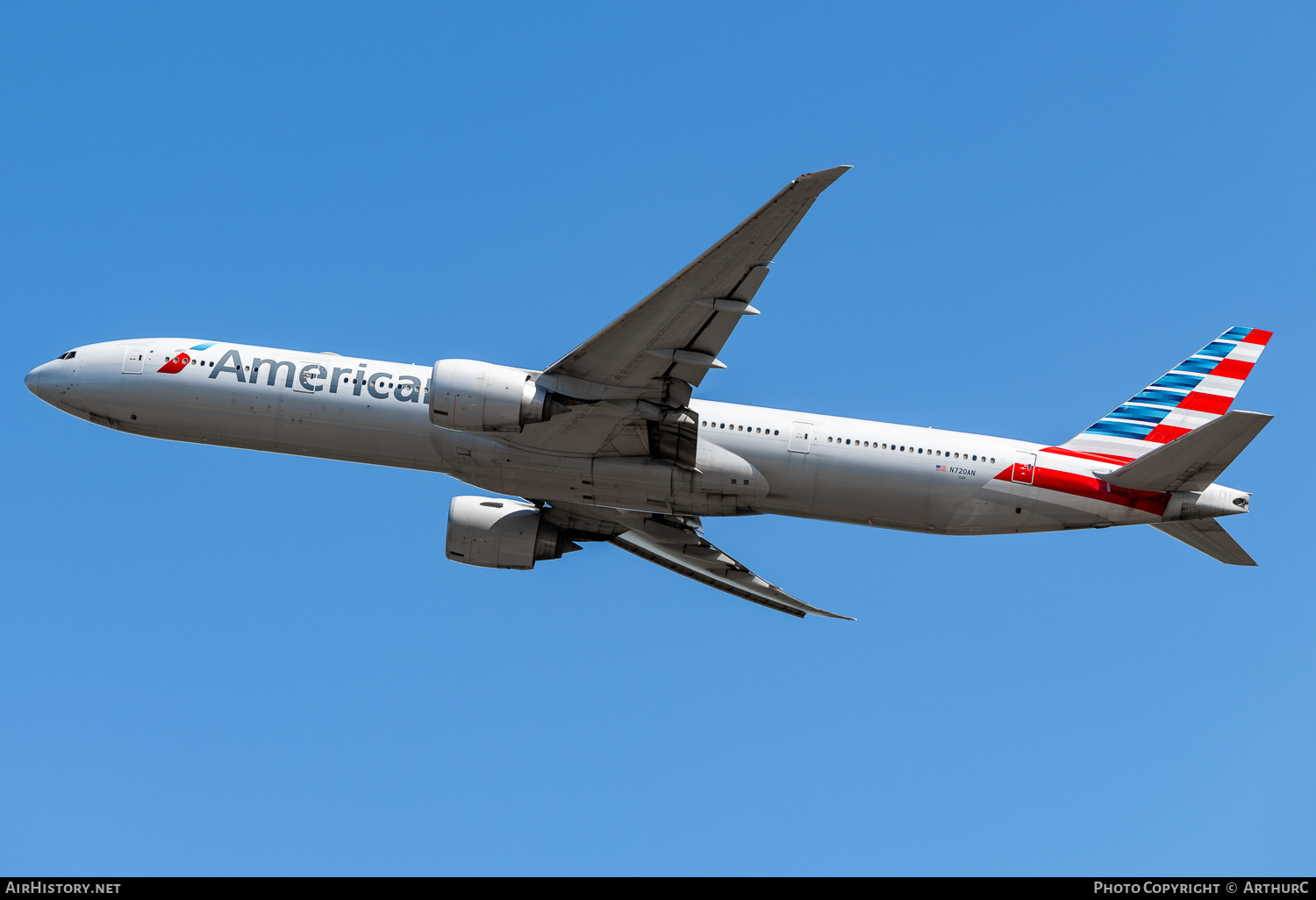 Aircraft Photo of N720AN | Boeing 777-323/ER | American Airlines | AirHistory.net #478957