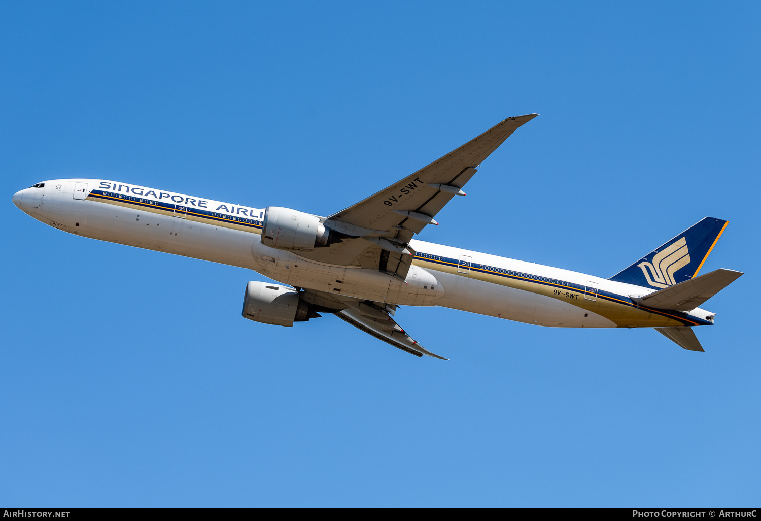 Aircraft Photo of 9V-SWT | Boeing 777-312/ER | Singapore Airlines | AirHistory.net #478964