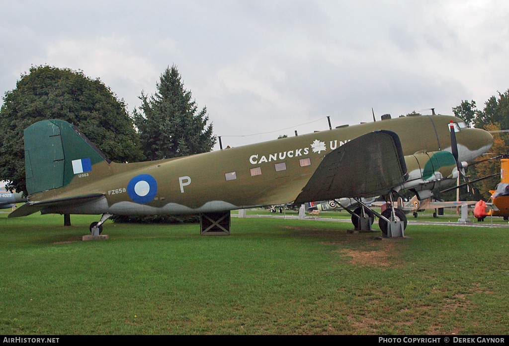 Aircraft Photo of 12963 / FZ658 | Douglas CC-129 Dakota 3N | Canada - Air Force | UK - Air Force | AirHistory.net #479022