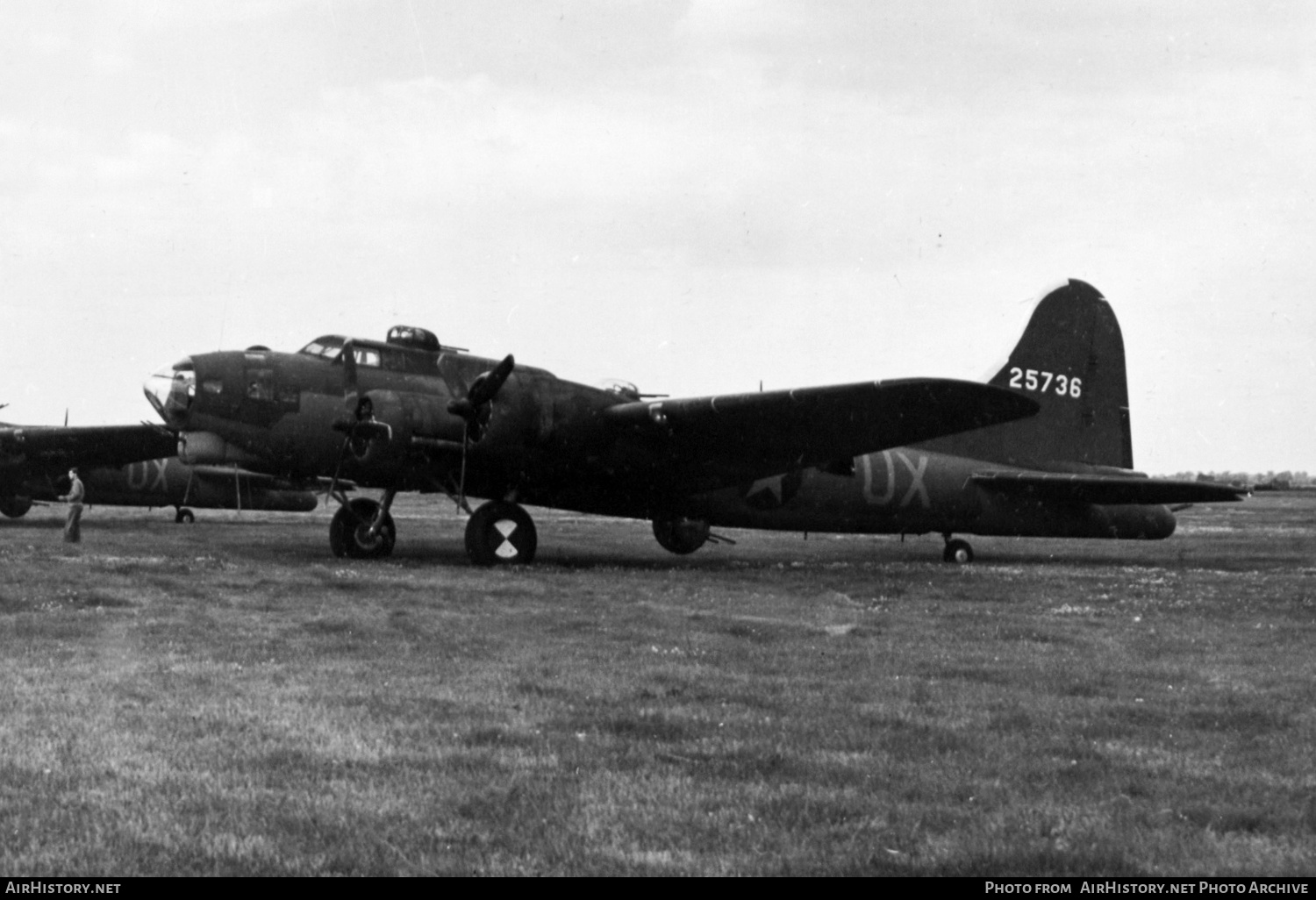Aircraft Photo of 42-5736 / 25736 | Boeing YB-40 Flying Fortress (V-139-3) | AirHistory.net #479056