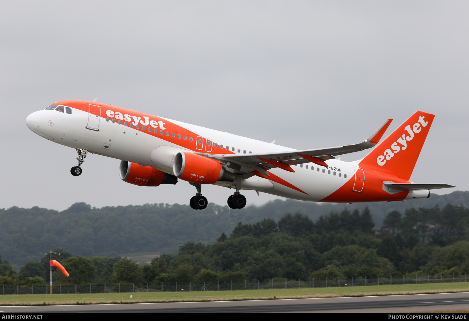Aircraft Photo of G-EZOK | Airbus A320-214 | EasyJet | AirHistory.net #479105