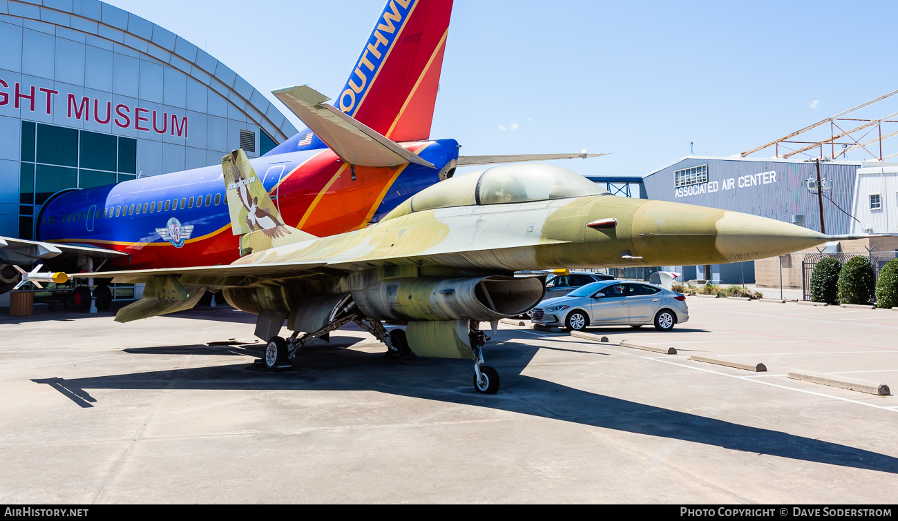 Aircraft Photo of 75-0752 | General Dynamics YF-16B Fighting Falcon | USA - Air Force | AirHistory.net #479118