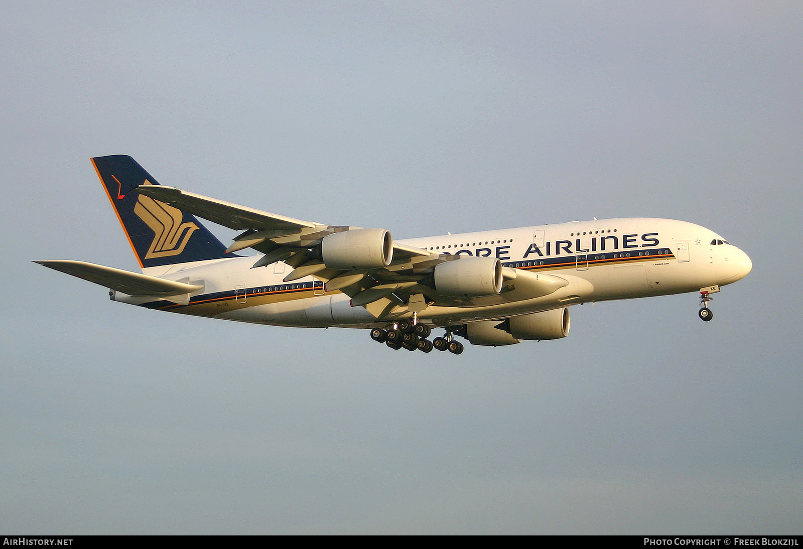 Aircraft Photo of 9V-SKE | Airbus A380-841 | Singapore Airlines | AirHistory.net #479254