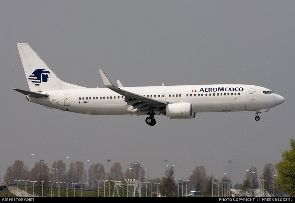 Aircraft Photo of PH-HZE | Boeing 737-8K2 | AeroMéxico | AirHistory.net #479326