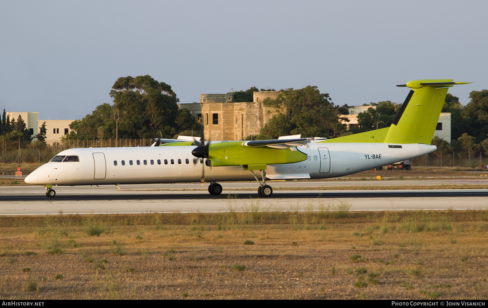 Aircraft Photo of YL-BAE | Bombardier DHC-8-402 Dash 8 | AirBaltic | AirHistory.net #479388