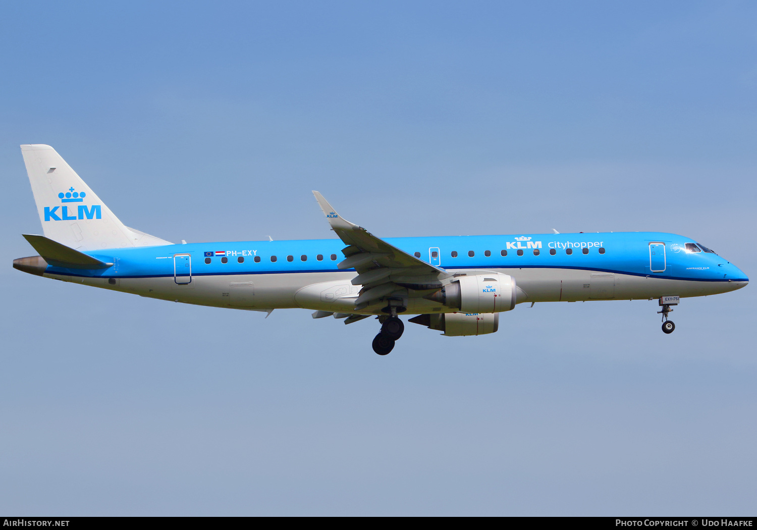 Aircraft Photo of PH-EXY | Embraer 190STD (ERJ-190-100STD) | KLM Cityhopper | AirHistory.net #479452