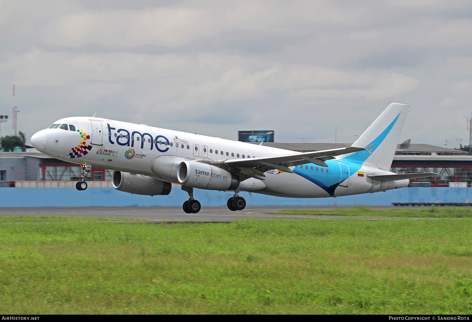 Aircraft Photo of HC-CGW | Airbus A320-233 | TAME Línea Aérea del Ecuador | AirHistory.net #479474