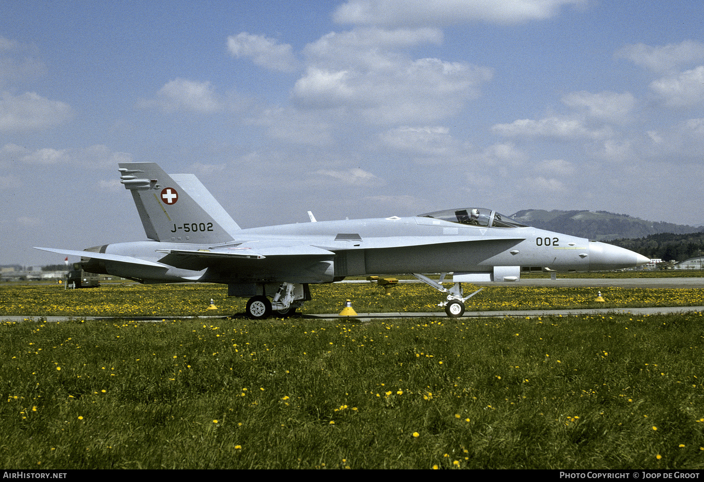 Aircraft Photo of J-5002 | McDonnell Douglas F/A-18C Hornet | Switzerland - Air Force | AirHistory.net #479517