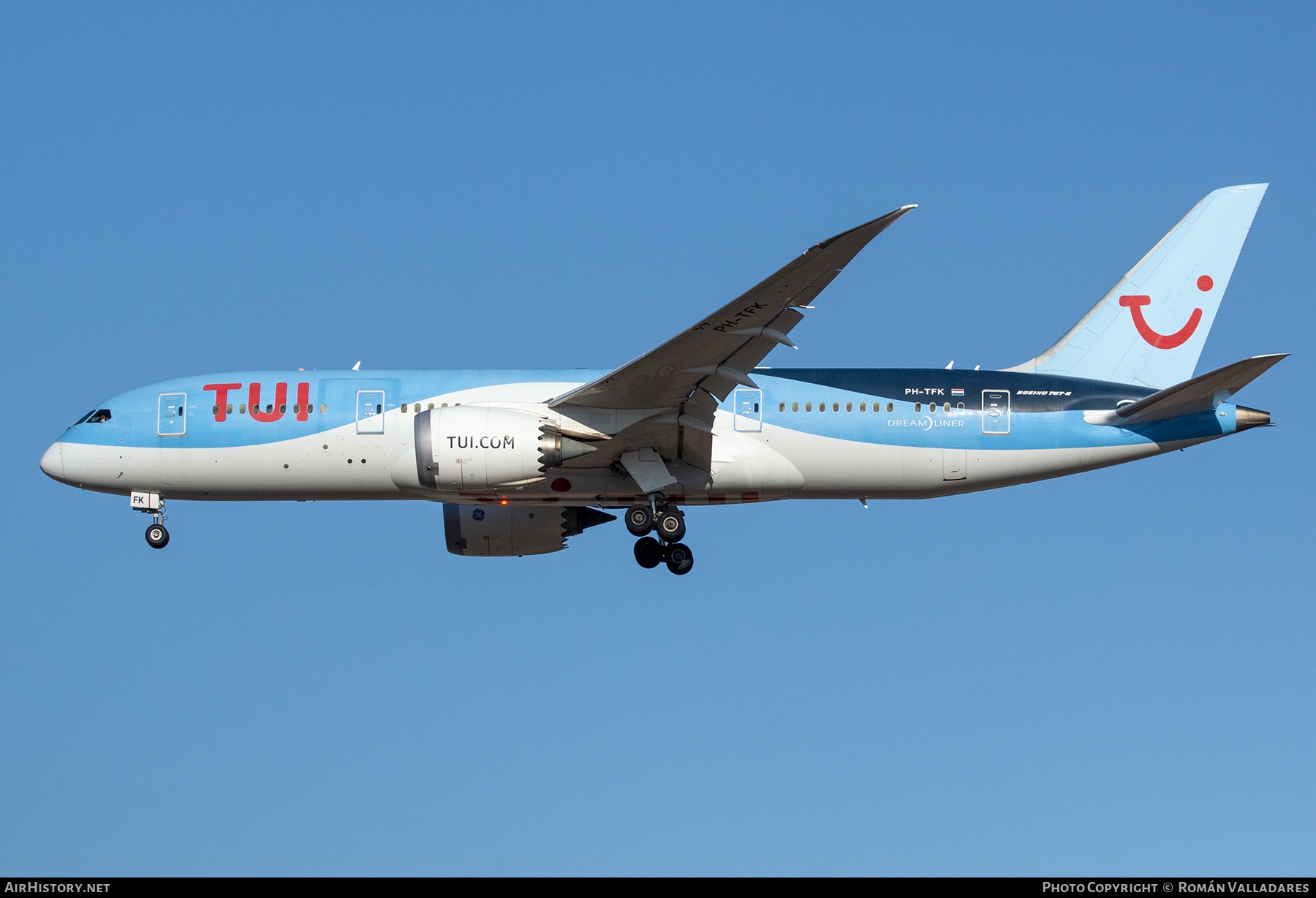 Aircraft Photo of PH-TFK | Boeing 787-8 Dreamliner | TUI | AirHistory.net #479934