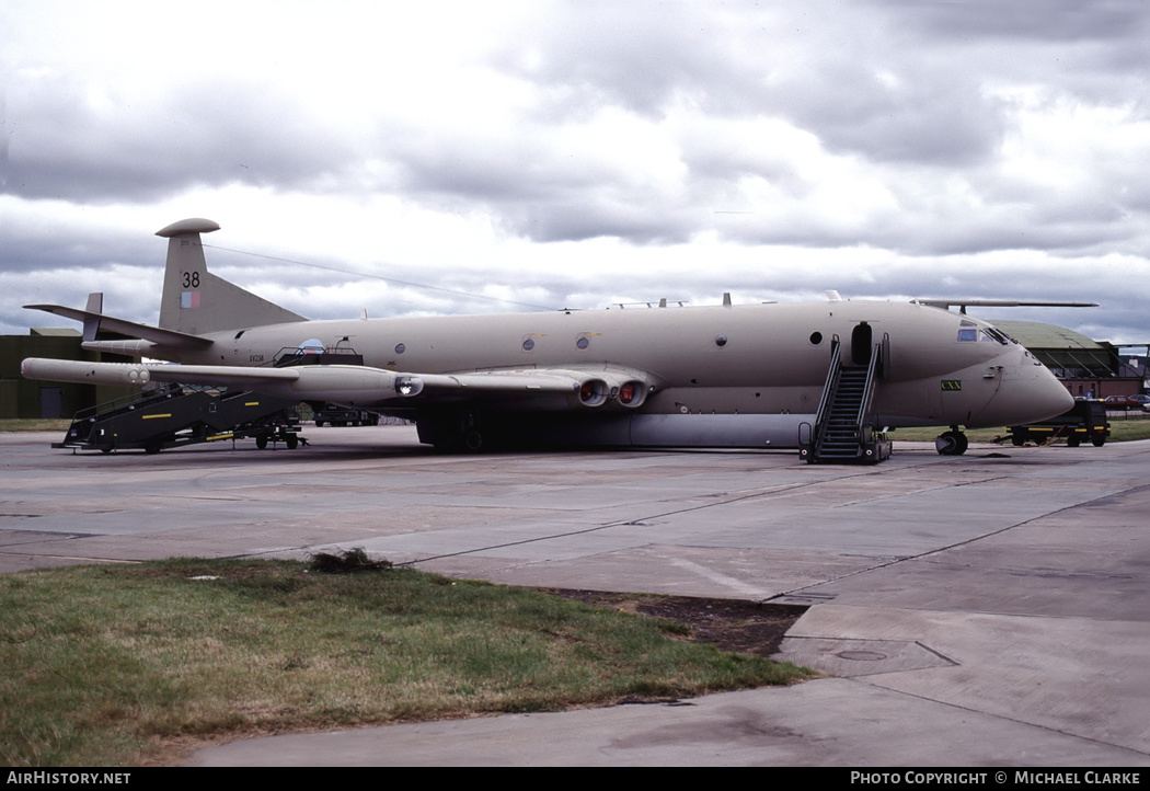 Aircraft Photo of XV238 | Hawker Siddeley Nimrod MR2P | UK - Air Force | AirHistory.net #480021