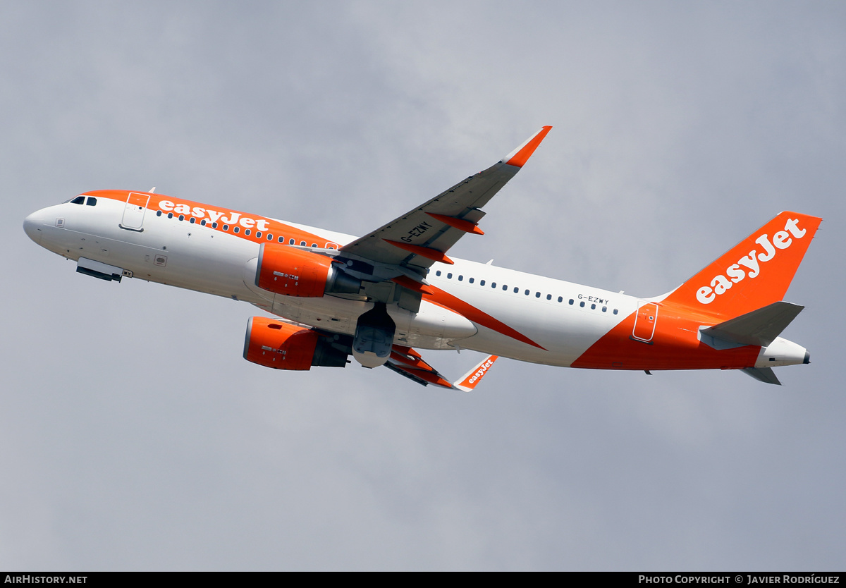 Aircraft Photo of G-EZWY | Airbus A320-214 | EasyJet | AirHistory.net #480054