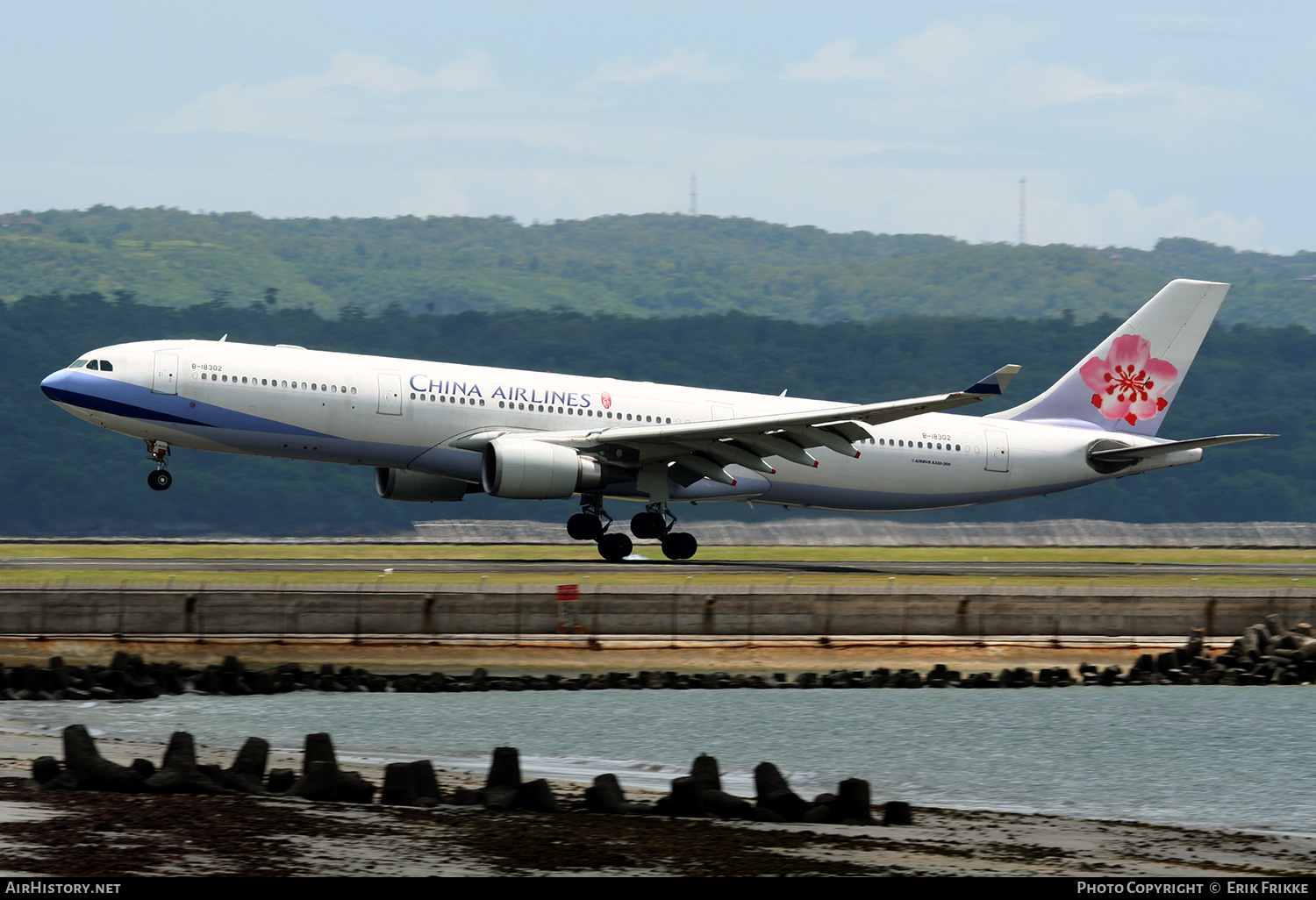 Aircraft Photo of B-18302 | Airbus A330-302 | China Airlines | AirHistory.net #480092