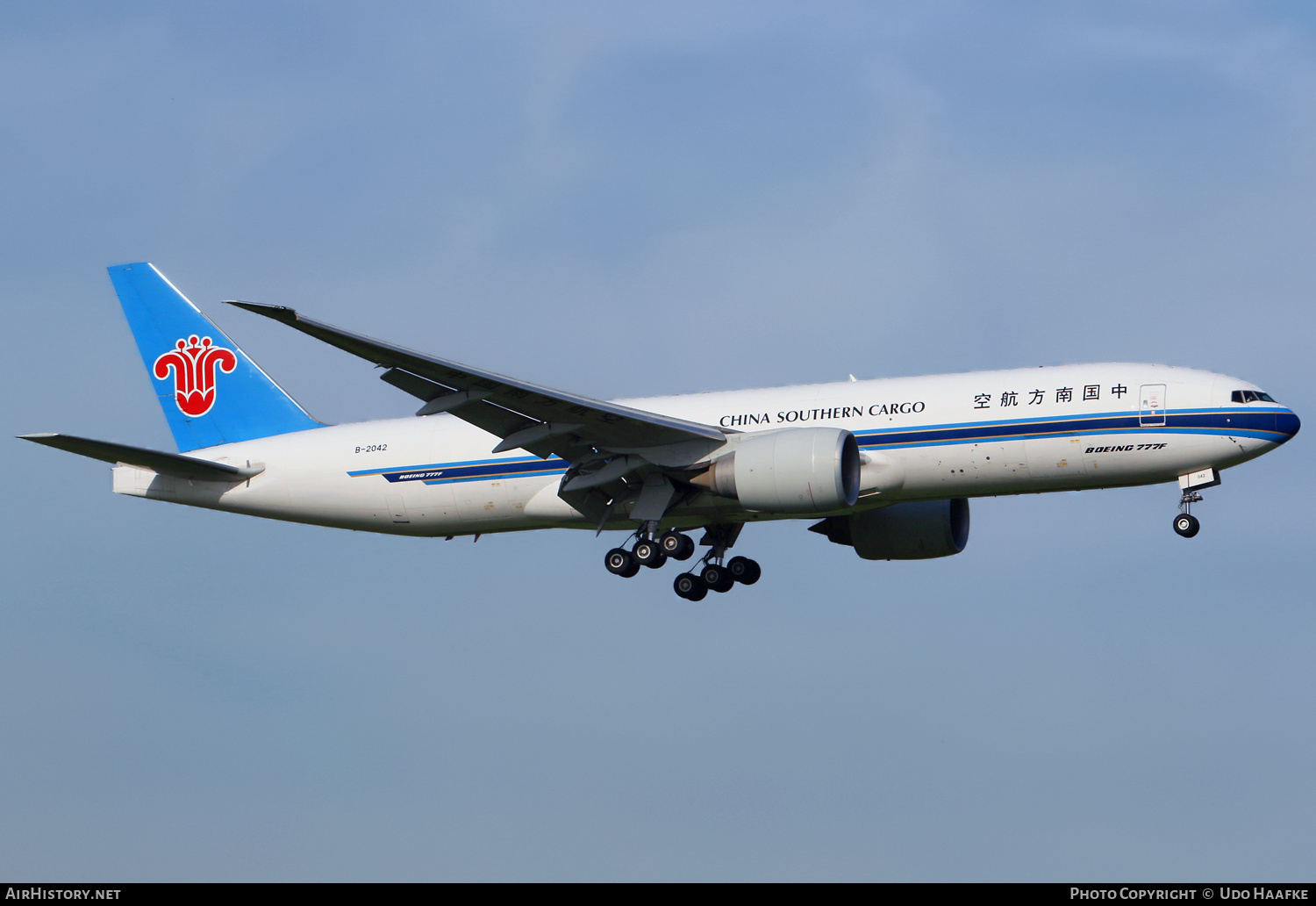 Aircraft Photo of B-2042 | Boeing 777-F1B | China Southern Airlines Cargo | AirHistory.net #480274