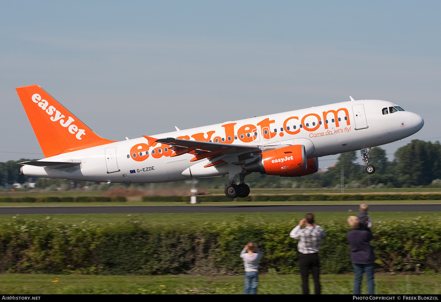Aircraft Photo of G-EZDE | Airbus A319-111 | EasyJet | AirHistory.net #480282