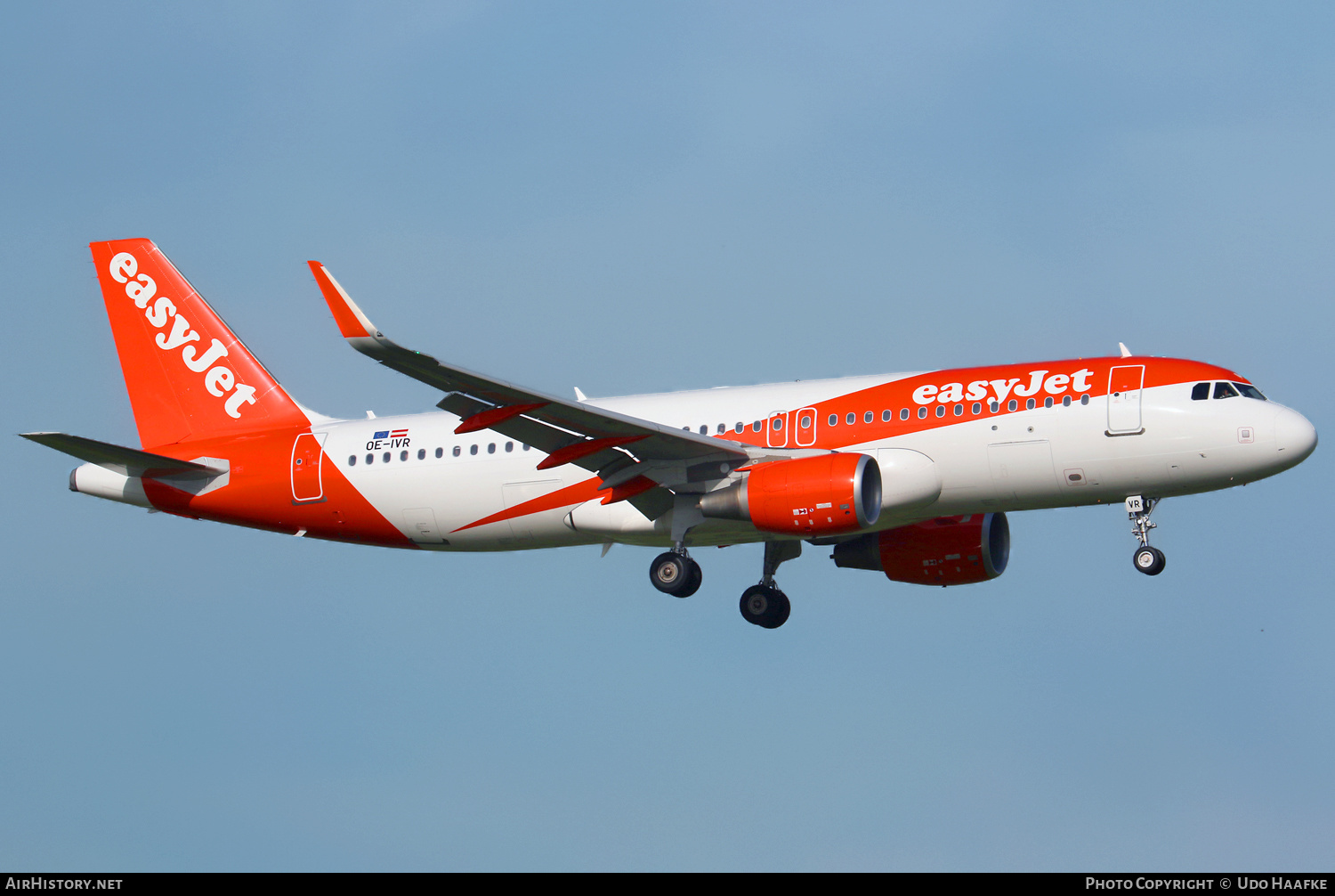 Aircraft Photo of OE-IVR | Airbus A320-214 | EasyJet | AirHistory.net #480324