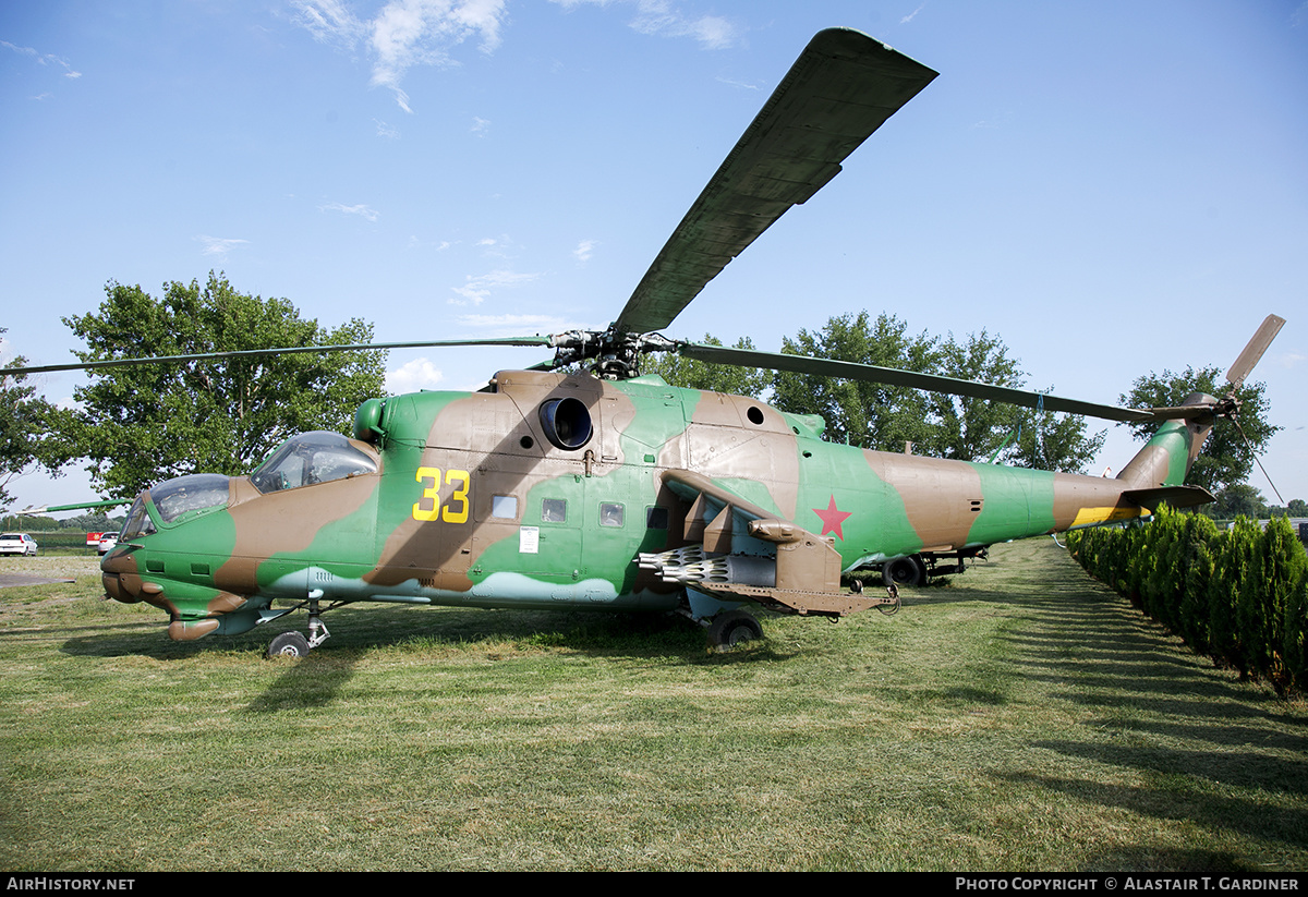 Aircraft Photo of 33 yellow | Mil Mi-24D | Soviet Union - Air Force | AirHistory.net #480395