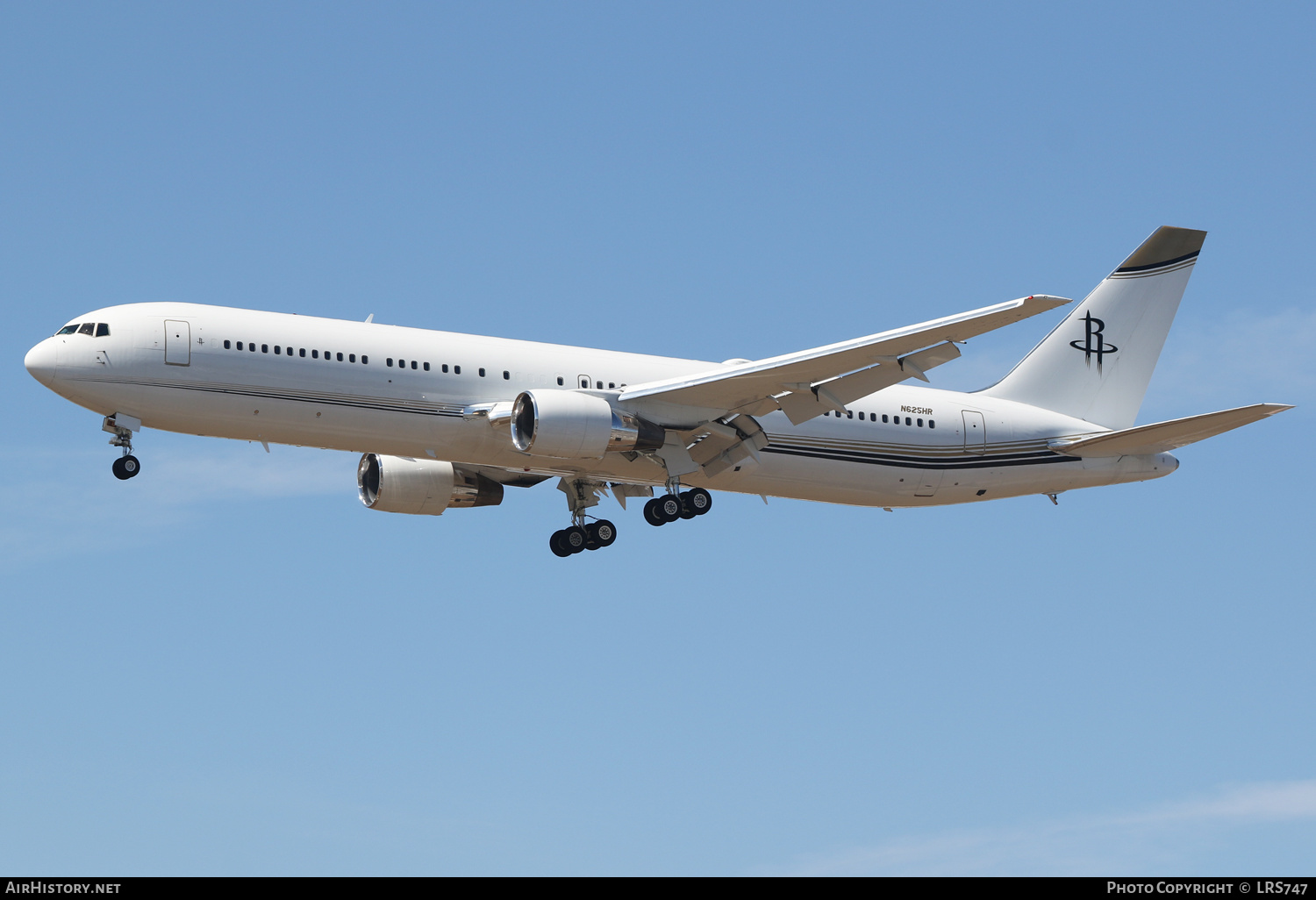 Aircraft Photo of N625HR | Boeing 767-322/ER | Houston Rockets | AirHistory.net #480409