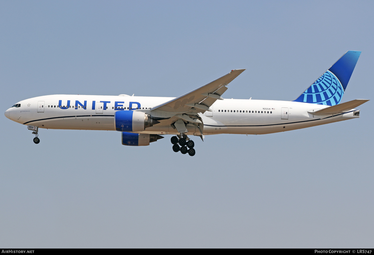 Aircraft Photo of N212UA | Boeing 777-222 | United Airlines | AirHistory.net #480415