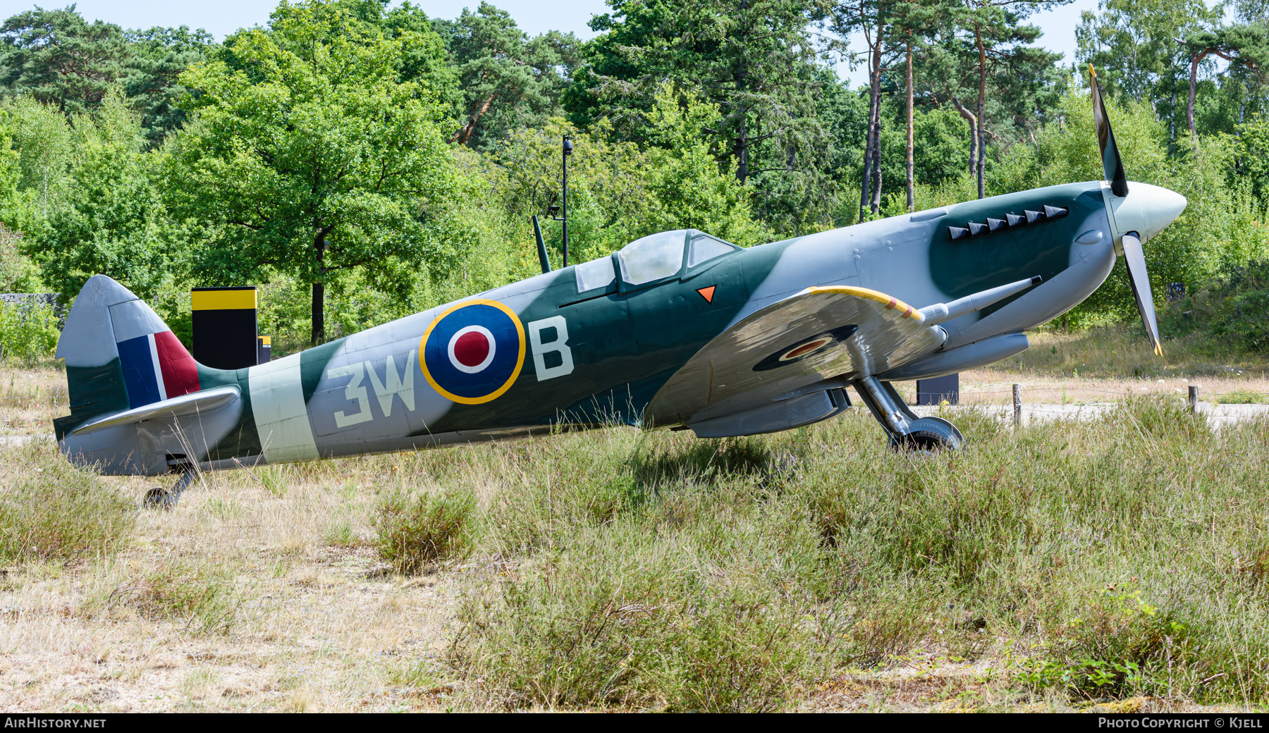 Aircraft Photo of 3W-B | Supermarine 361 Spitfire LF9C (model) | UK - Air Force | AirHistory.net #480460