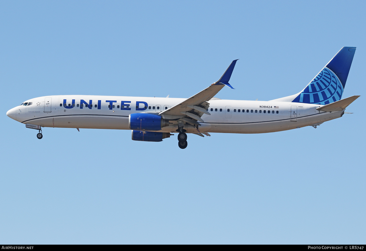 Aircraft Photo of N38424 | Boeing 737-924/ER | United Airlines | AirHistory.net #480465