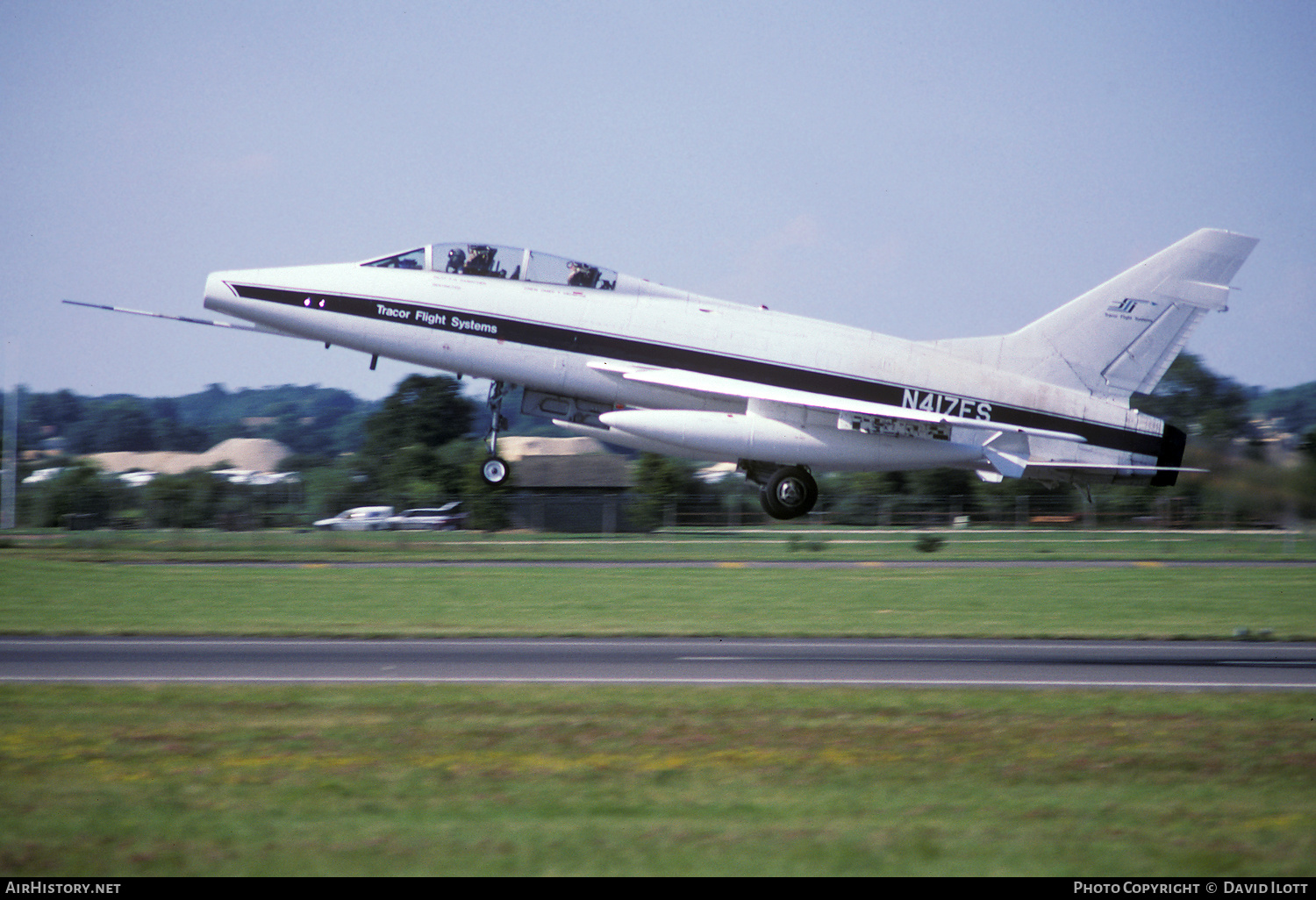 Aircraft Photo of N417FS | North American F-100F Super Sabre | Tracor Flight Systems | AirHistory.net #480490