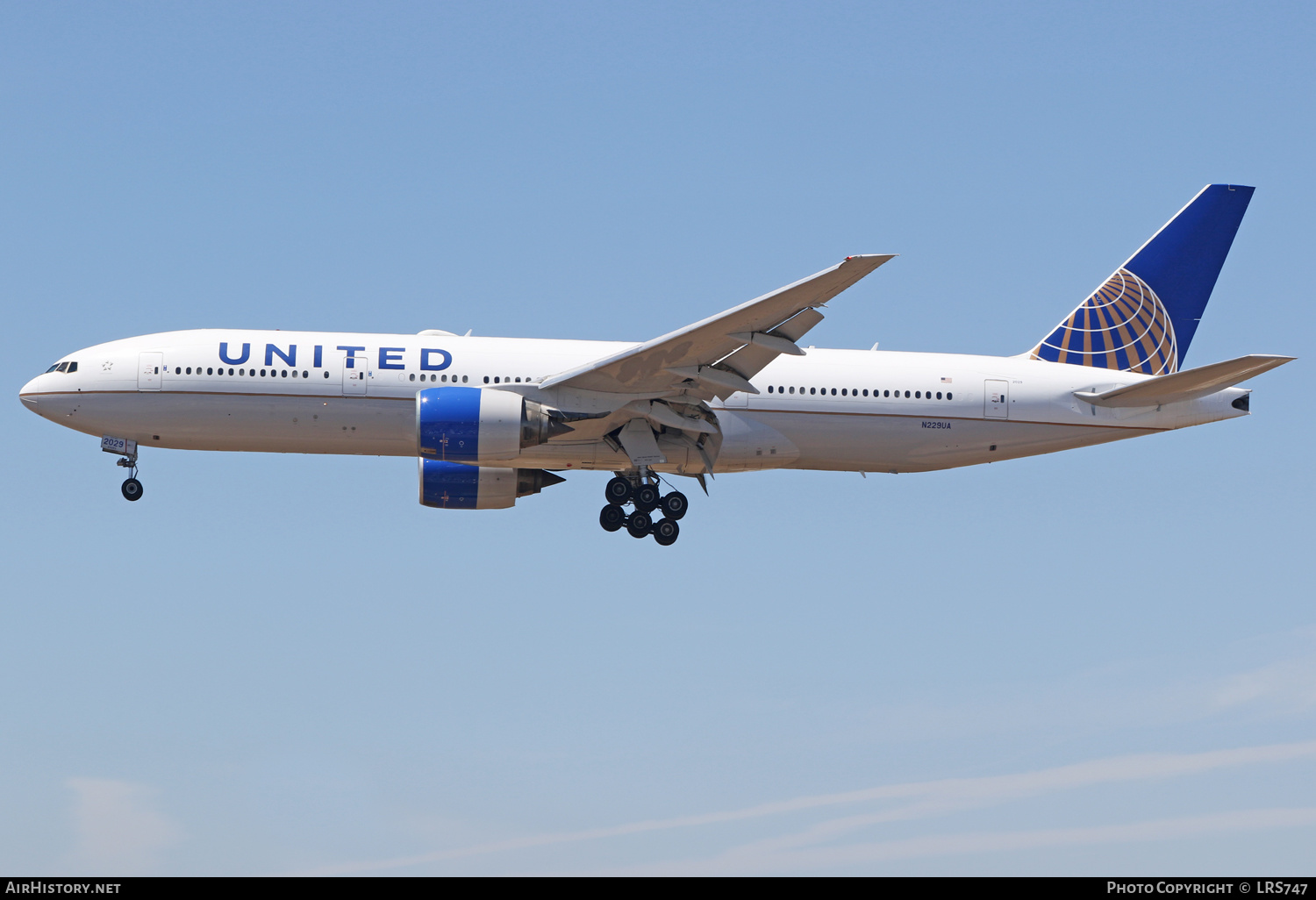 Aircraft Photo of N229UA | Boeing 777-222/ER | United Airlines | AirHistory.net #480566