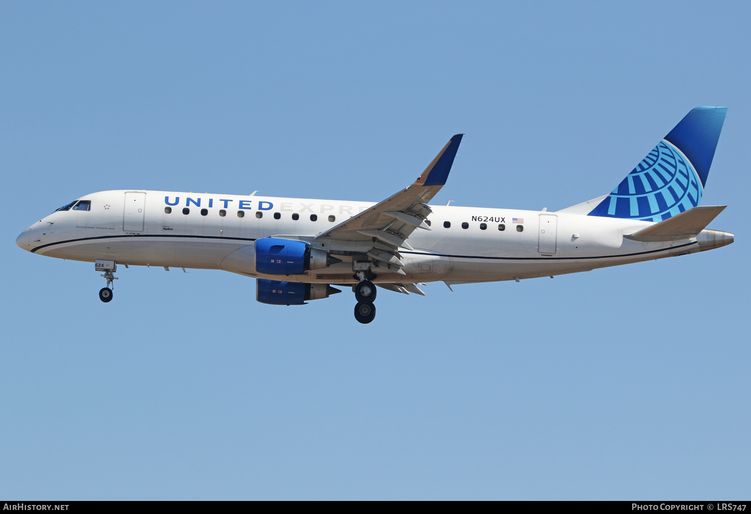 Aircraft Photo of N624UX | Embraer 175LL (ERJ-170-200LL) | United Express | AirHistory.net #480583