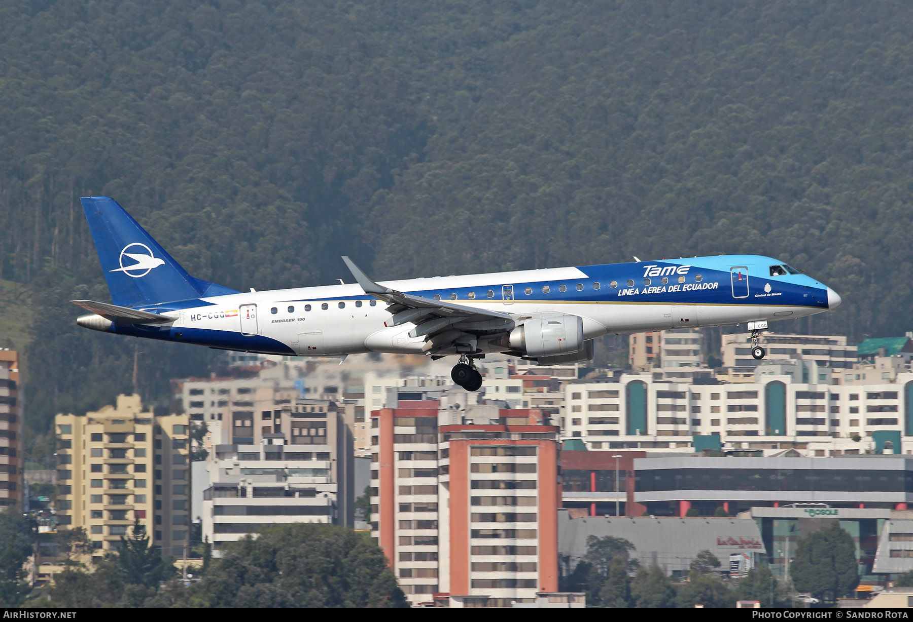 Aircraft Photo of HC-CGG | Embraer 190LR (ERJ-190-100LR) | TAME Línea Aérea del Ecuador | AirHistory.net #480668