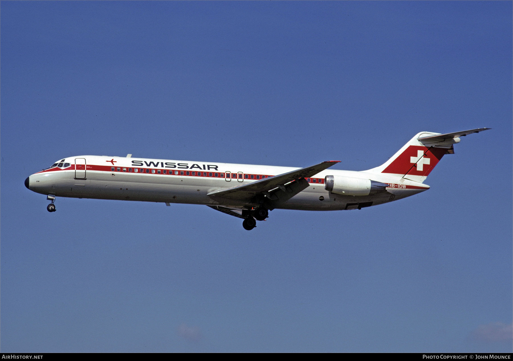 Aircraft Photo of HB-IDW | McDonnell Douglas DC-9-32 | Swissair | AirHistory.net #480701