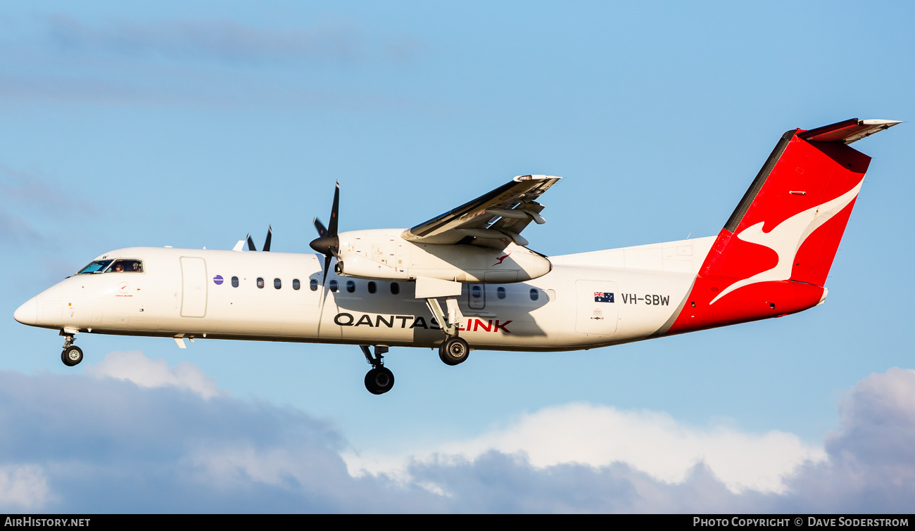 Aircraft Photo of VH-SBW | Bombardier DHC-8-315Q Dash 8 | QantasLink | AirHistory.net #480946