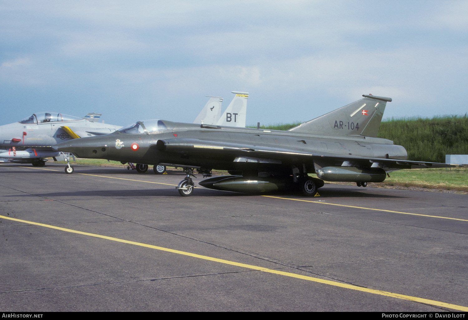 Aircraft Photo of AR-104 | Saab RF-35 Draken | Denmark - Air Force | AirHistory.net #480986