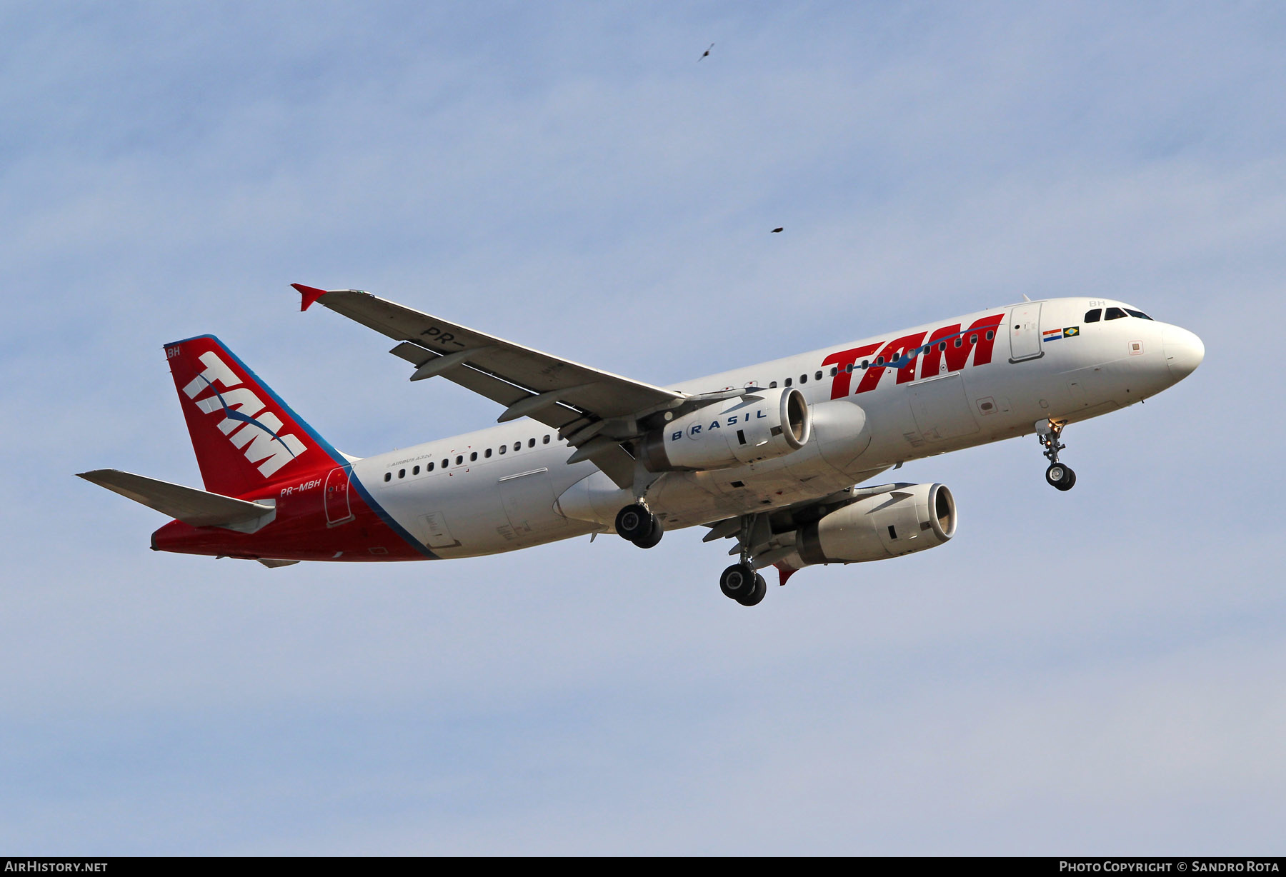 Aircraft Photo of PR-MBH | Airbus A320-232 | TAM Linhas Aéreas | AirHistory.net #481005