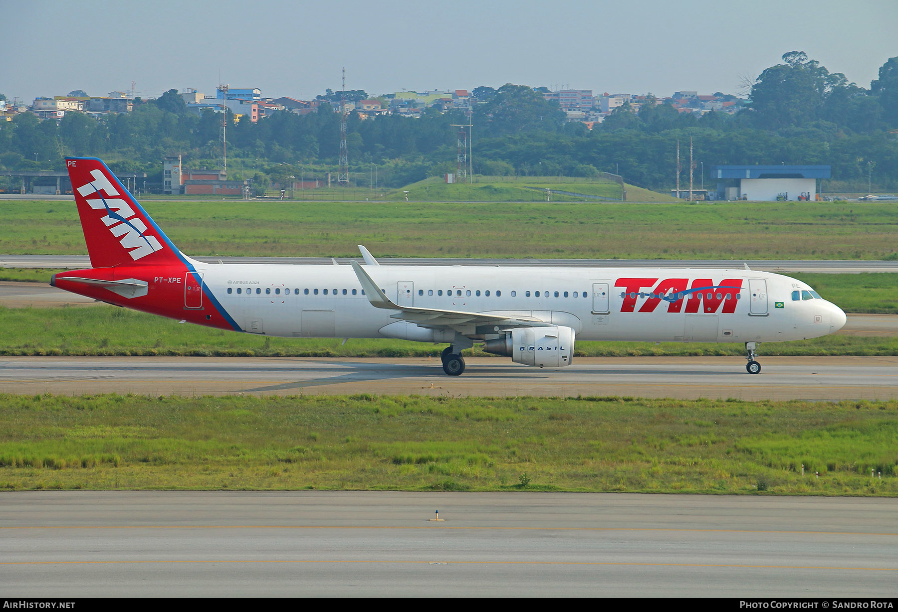 Aircraft Photo of PT-XPE | Airbus A321-211 | TAM Linhas Aéreas | AirHistory.net #481020
