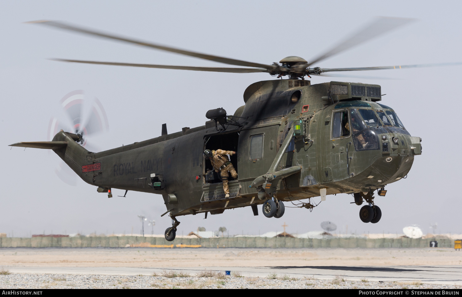 Aircraft Photo of ZA297 | Westland WS-61 Sea King HC4 | UK - Navy | AirHistory.net #481097