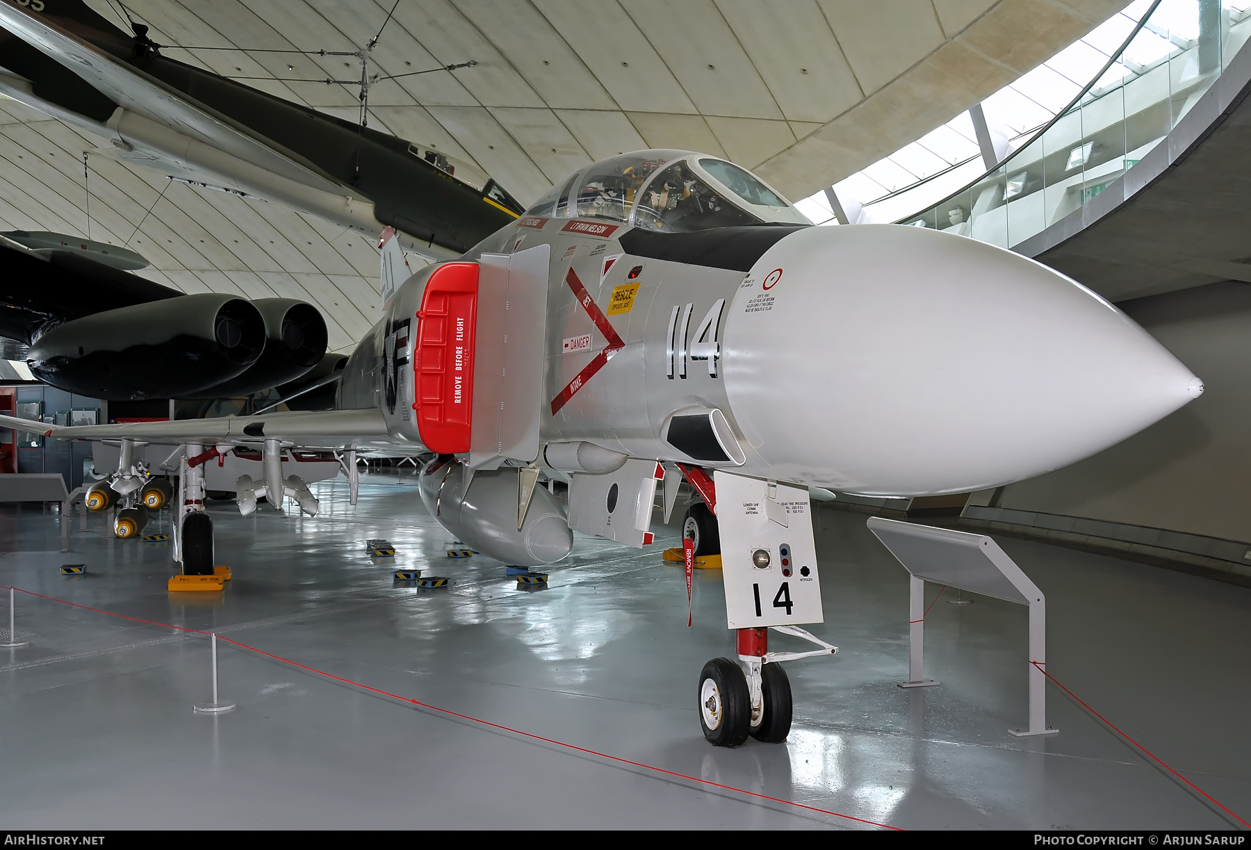 Aircraft Photo of 155529 | McDonnell Douglas F-4J Phantom II | USA - Navy | AirHistory.net #481104