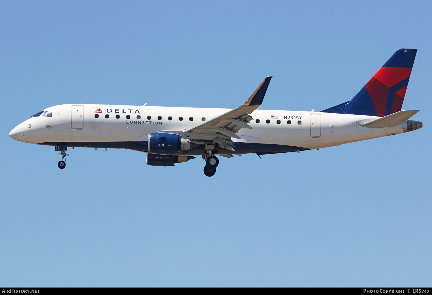 Aircraft Photo of N291SY | Embraer 175LL (ERJ-170-200LL) | Delta Connection | AirHistory.net #481227