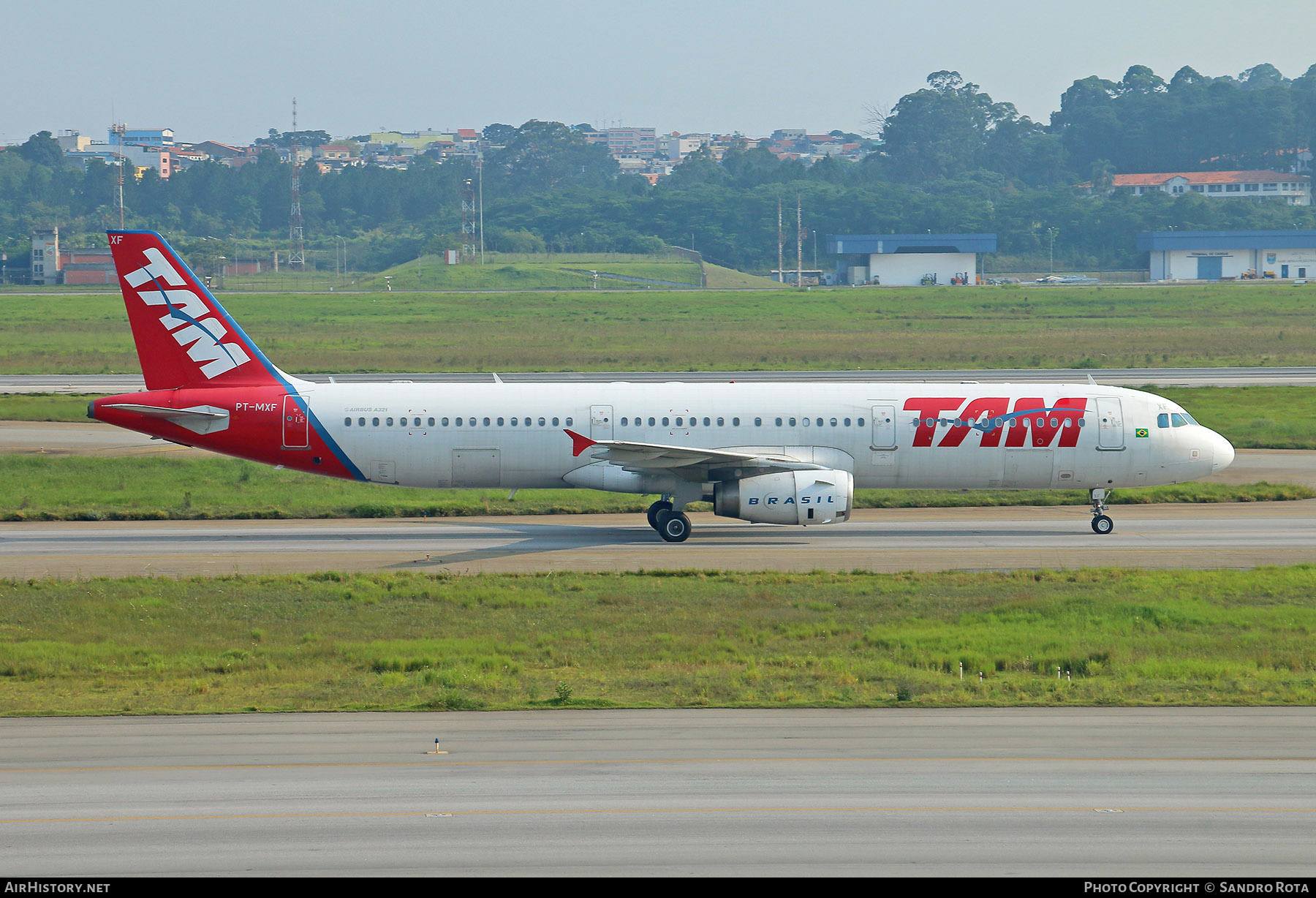 Aircraft Photo of PT-MXF | Airbus A321-231 | TAM Linhas Aéreas | AirHistory.net #481382