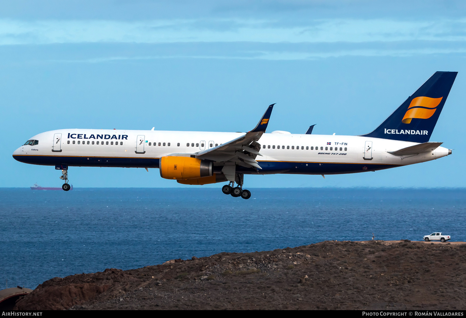 Aircraft Photo of TF-FIN | Boeing 757-208 | Icelandair | AirHistory.net #481512