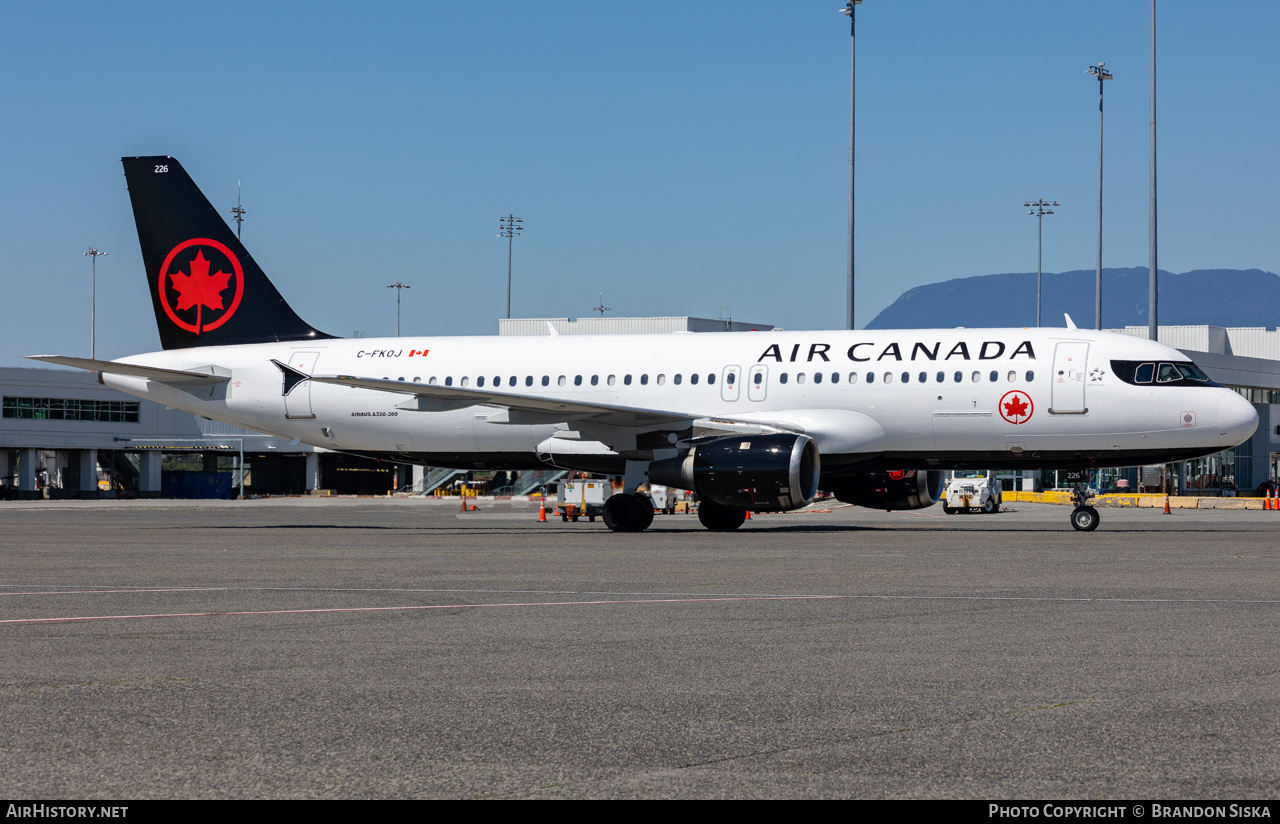 Aircraft Photo of C-FKOJ | Airbus A320-211 | Air Canada | AirHistory.net #481525