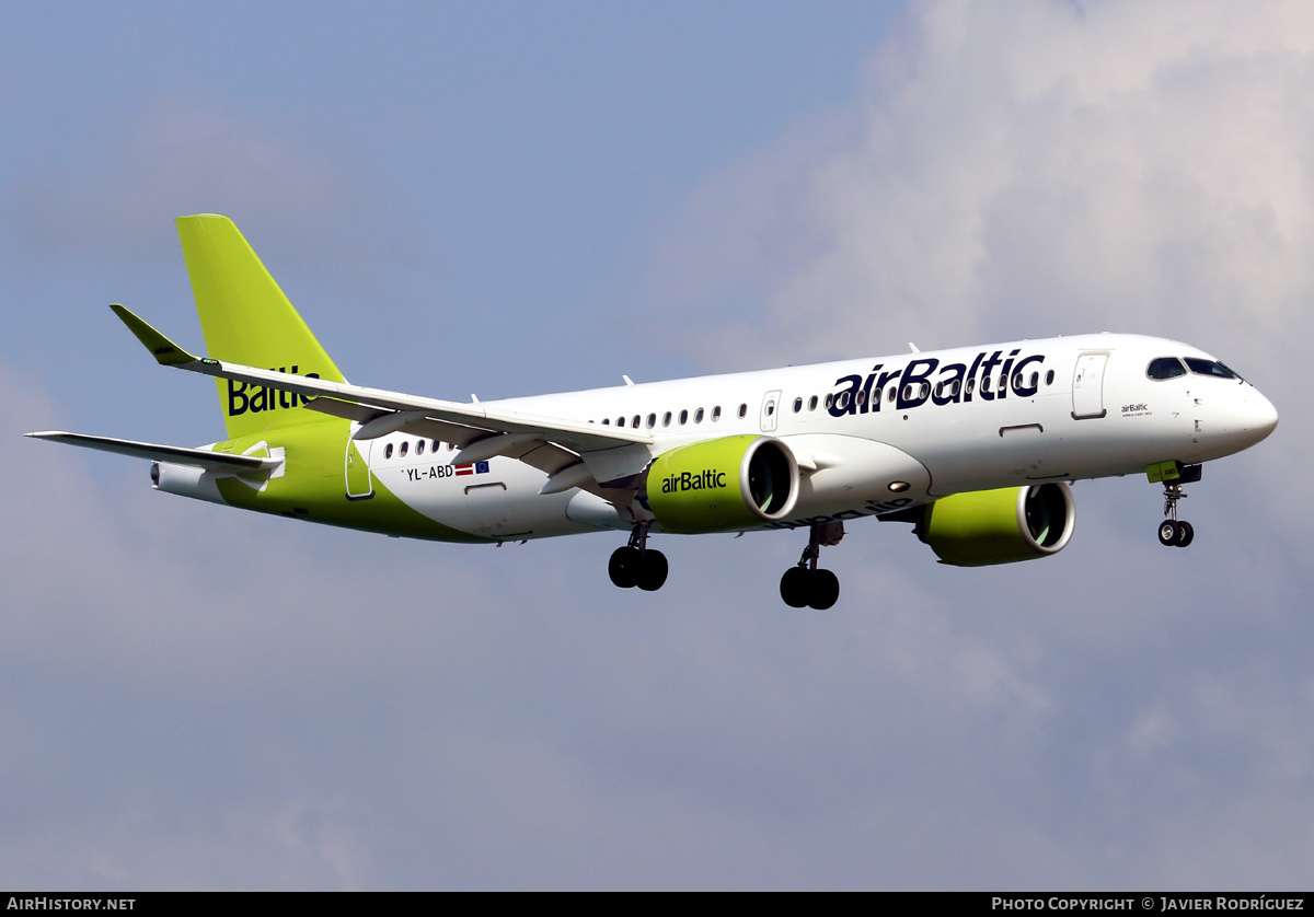 Aircraft Photo of YL-ABD | Airbus A220-371 (BD-500-1A11) | AirBaltic | AirHistory.net #481585