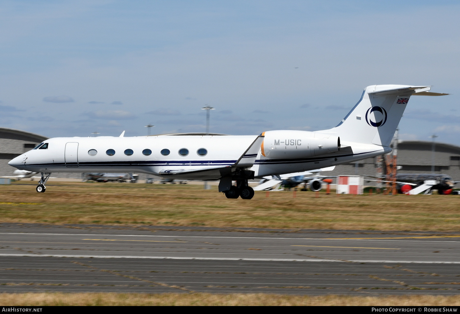 Aircraft Photo of M-USIC | Gulfstream Aerospace G-V-SP Gulfstream G550 | AirHistory.net #481621