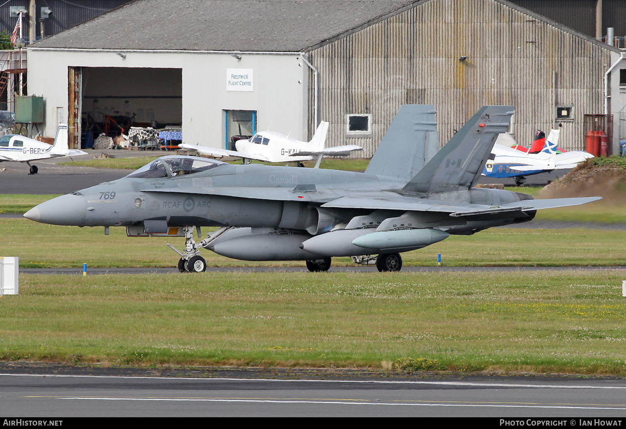 Aircraft Photo of 188769 | McDonnell Douglas CF-188 Hornet | Canada - Air Force | AirHistory.net #481633