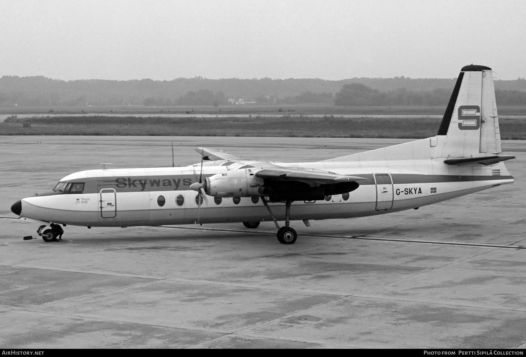 Aircraft Photo of G-SKYA | Fairchild Hiller FH-227B | Skyways Cargo Airline | AirHistory.net #481640