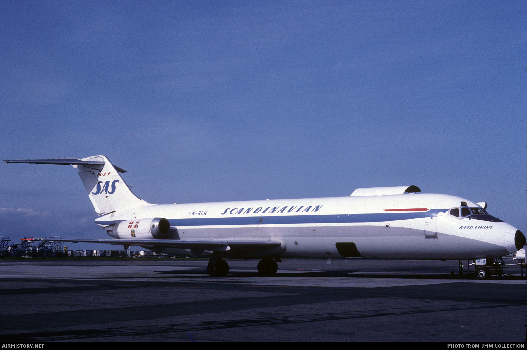 Aircraft Photo of LN-RLW | McDonnell Douglas DC-9-33F | Scandinavian Airlines - SAS | AirHistory.net #481819