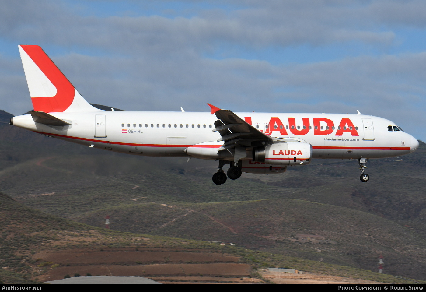 Aircraft Photo of OE-IHL | Airbus A320-232 | Laudamotion | AirHistory.net #481836