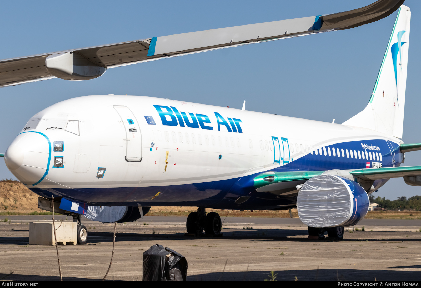 Aircraft Photo of OE-LVB | Boeing 737-883 | Blue Air | AirHistory.net #481903
