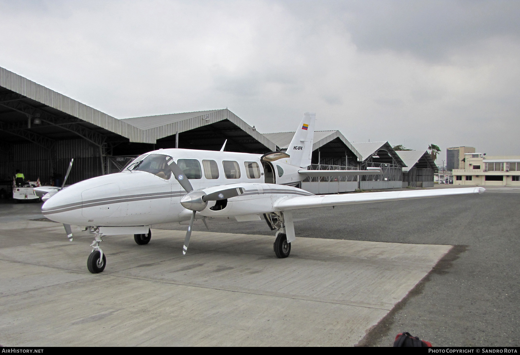 Aircraft Photo of HC-BFK | Piper PA-31-350 Navajo Chieftain | AirHistory.net #481917